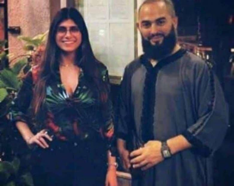 صورة داعية مغربى مع الفنانة الاباحية