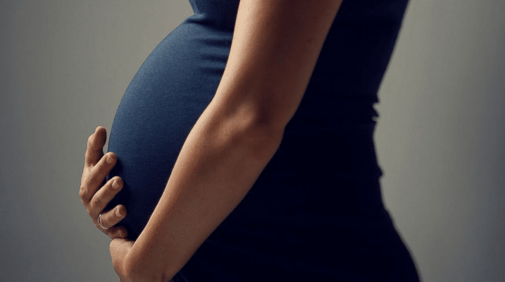 هل الصيام يؤثر علي المرأة الحامل