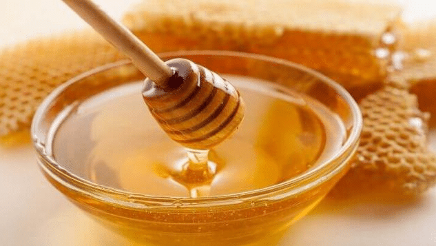 فوائد عسل النحل علي الريق