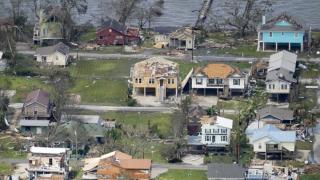 الحظ ساعد في تقليل تدمير إعصار لورا