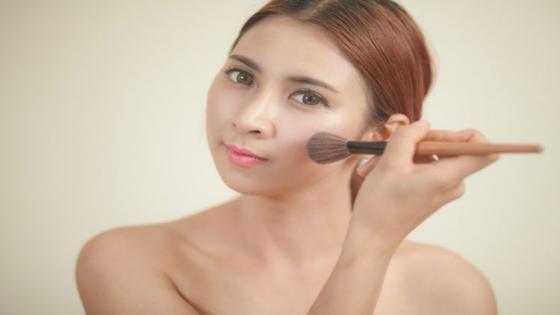 كيفية تجنب حساسية البشرة من مستحضرات التجميل