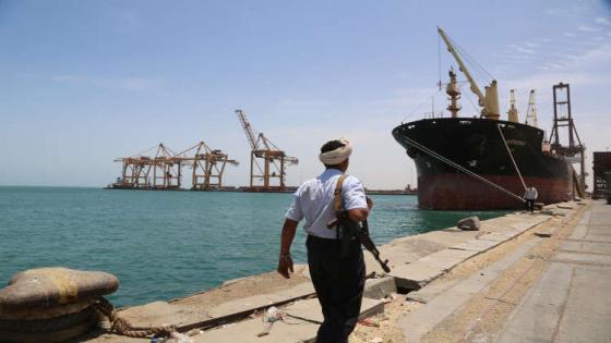 الحوثيون يتهمون السعودية باحتجاز سفن نفط