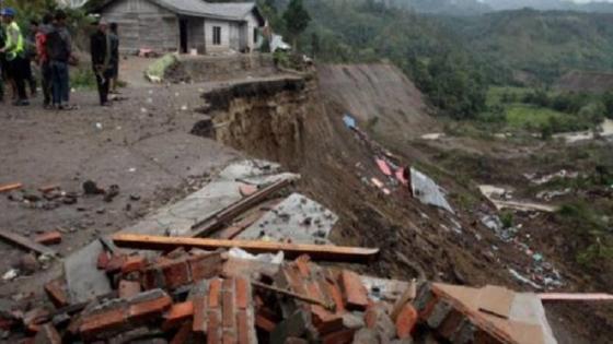زلزال بقوة 5.7 درجة يضرب غربي إندونيسيا