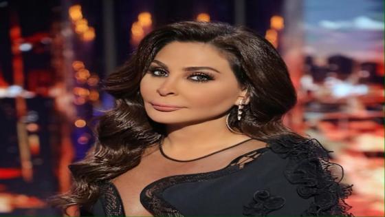 اليسا تخطف الاضواء باطلالة انيقة بحفلها الاون لاين