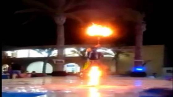 بالفيديو راقص تنورة  يشعل النيران فى نفسه بطريقة الخطأ