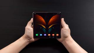 Samsung Galaxy Z Fold 2 يعيد الإيمان بالريادة