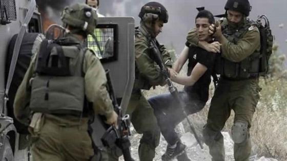 اعتقال فلسطينيين في الضفة الغربية المحتلة