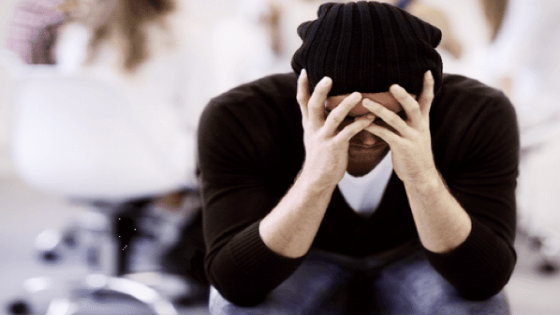 أعراض الإكتئاب الحاد وكيفية التخلص منه