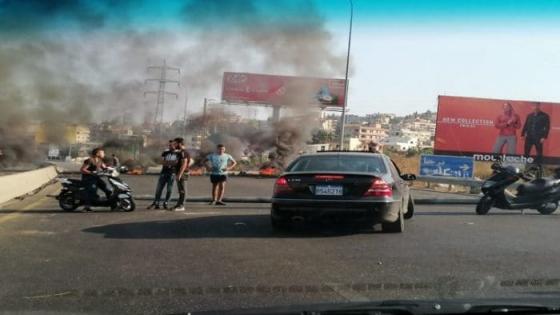 الجيش اللبناني يفتح طريق في صيدا بالعنف