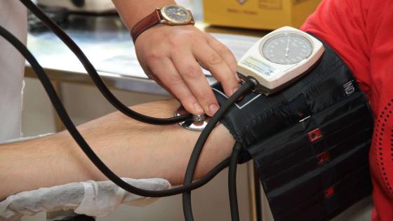 ضغط الدم المرتفع عند الشباب