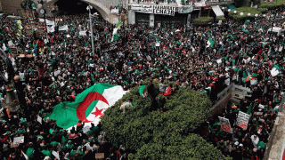 الجزائر نموذجاً لحكم العسكر