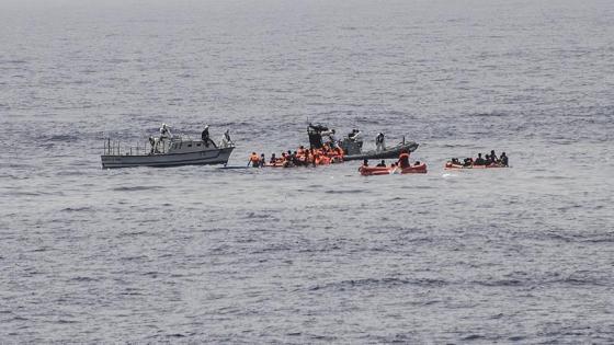 غرق امرأة وانقاذ اثنين قبال جزيرة يونانية
